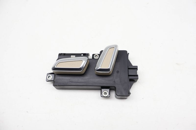 Seat Adjustment Switch 8K0959747B — Used (SKU 727088)