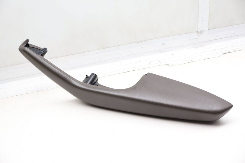 Door Pull Handle / Armrest 8R1867174 — Used (SKU 727262)