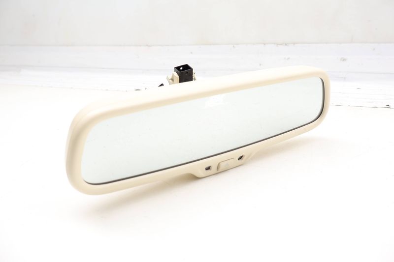 Interior Rear View Mirror w/ Auto Dim / Compass 8T0857511AC — Used (SKU 727238)