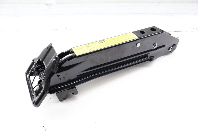 Jack 8R0011031E — Used (SKU 727341)