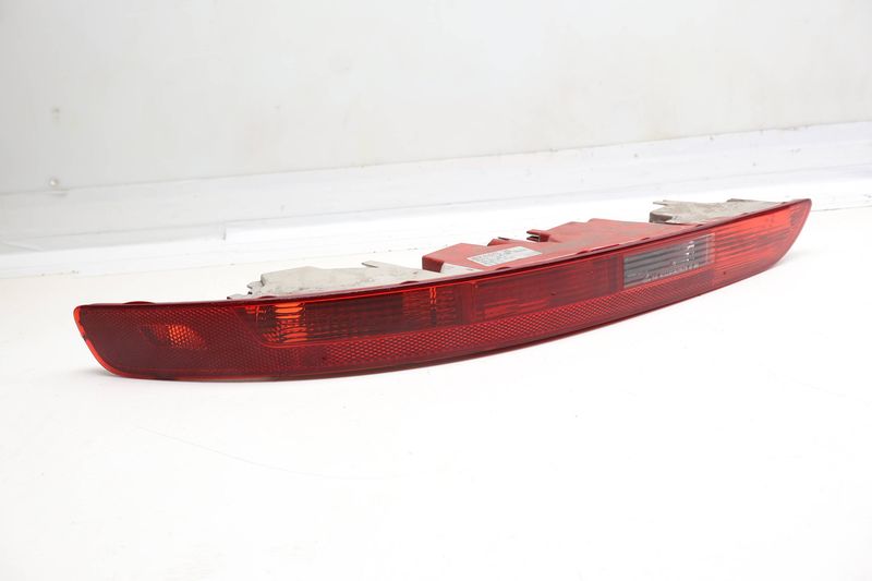 Lower Tail Light / Lamp 8R0945095B — Used (SKU 727274)