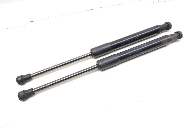 Hood Strut / Shock Absorber Set 8R0823359A — Used (SKU 727172)