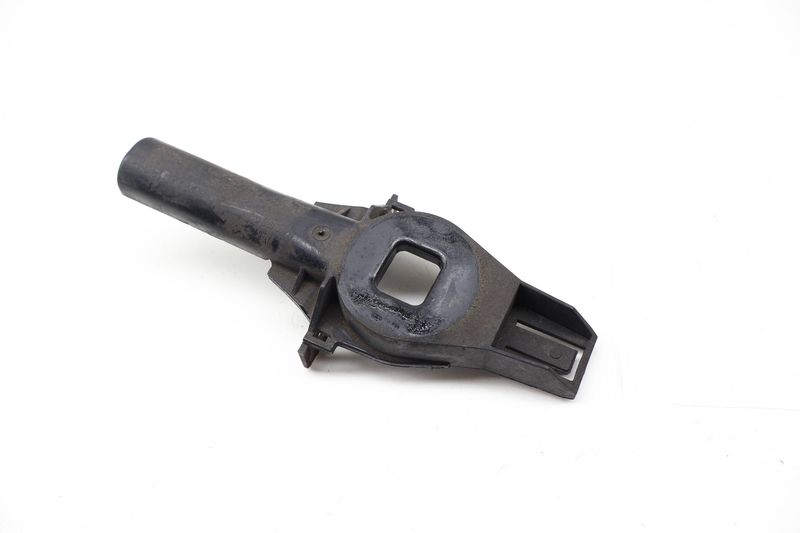 Lower Radiator Mounting Bracket 8K0805201 — Used (SKU 727142)