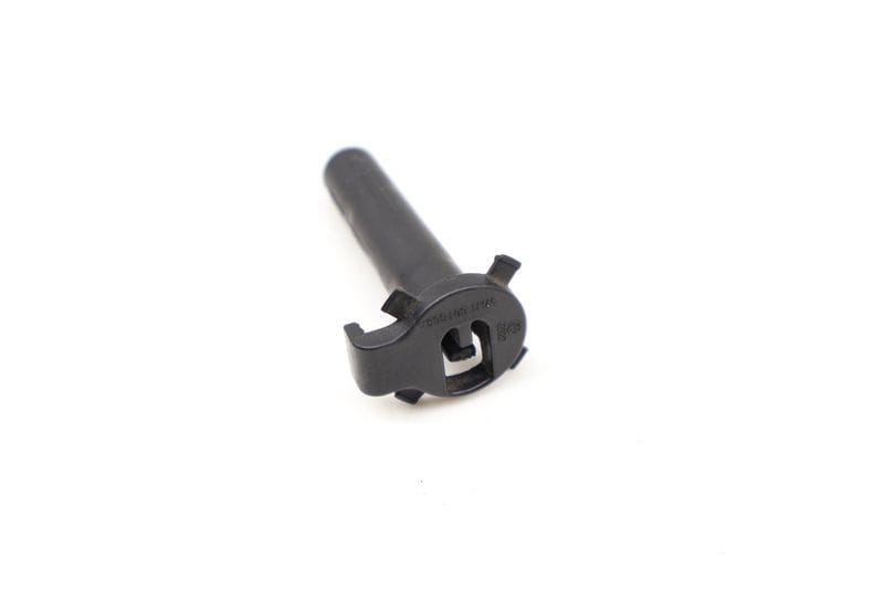 Radiator Mount Bolt / Pin WHT001506A — Used (SKU 611272)