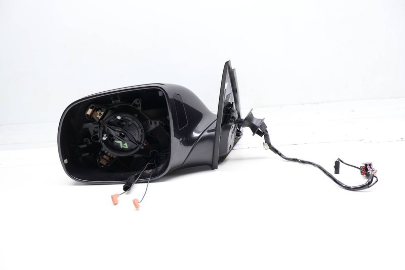 Side View Mirror w/ Memory 8R1857409L — Used (SKU 727279)
