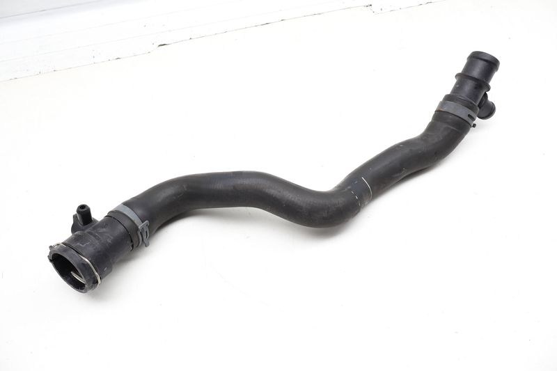 Lower Radiator Coolant Hose / Line 8R0121055D — Used (SKU 727525)
