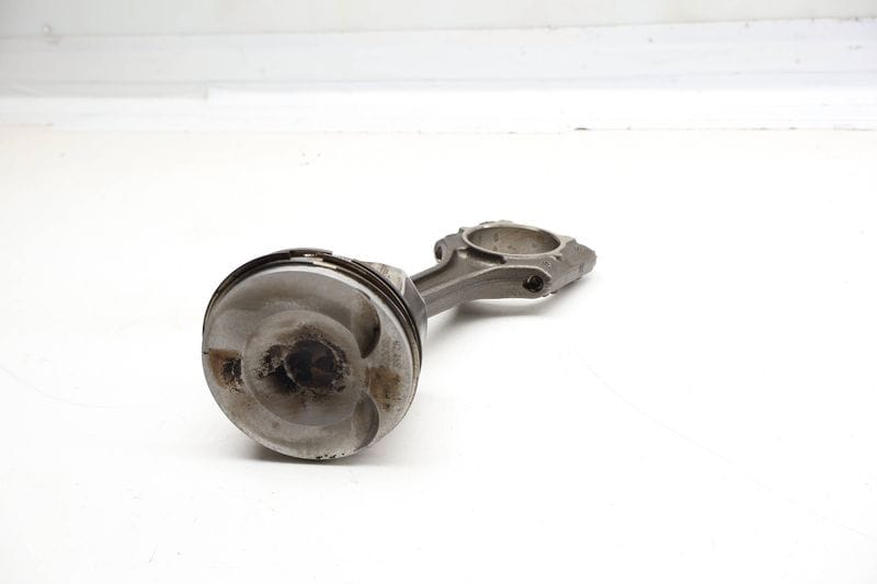 Piston w/ Connecting Rod 06H107065DM — Used (SKU 727441)