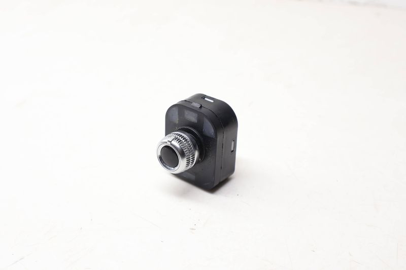 Power Side View Mirror Switch 8K0959565E — Used (SKU 727113)