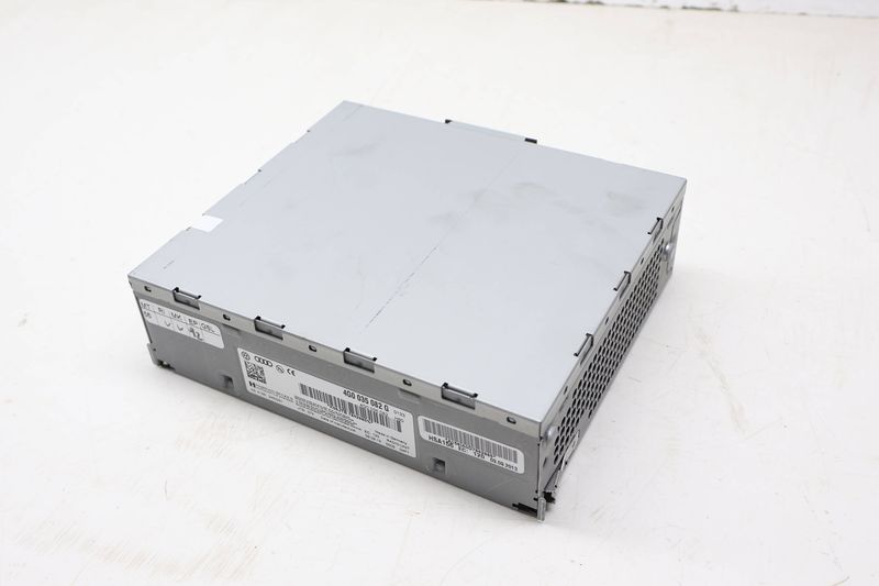 Radio Tuner Amplifier / Amp 4G0035082G — Used (SKU 727031)