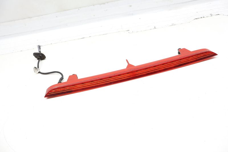 Center / Third Brake Light 8R0945097 — Used (SKU 727275)