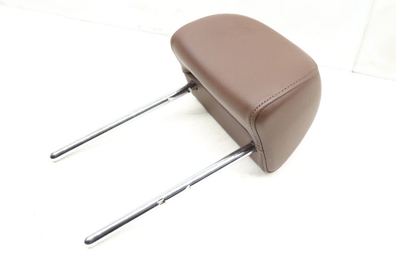 Headrest / Head Rest 8R0885973M — Used (SKU 495068)