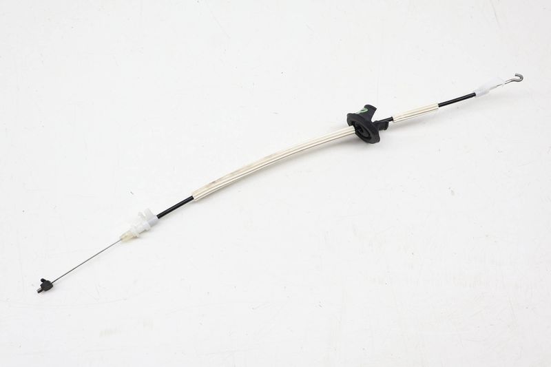 Interior Door Handle Release / Bowden Cable 8R0839085B — Used (SKU 727098)