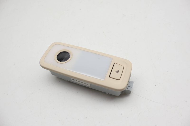 Dome Reading Light 8R0947292 — Used (SKU 727079)