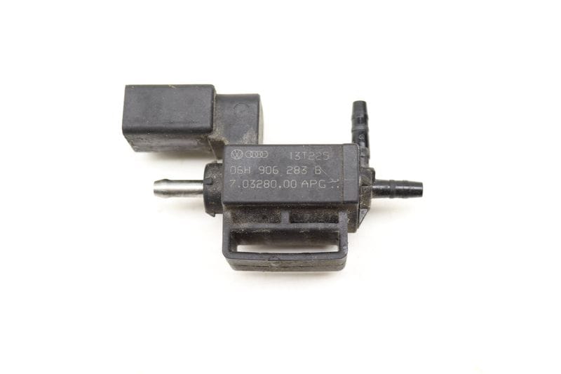 Solenoid Valve 06H906283B — Used (SKU 495300)