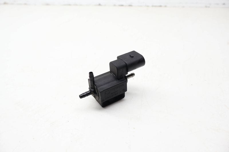 Solenoid Valve 06H906283B — Used (SKU 727157)