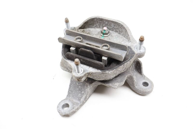 Transmission Mount / Bracket 8K0399151DD — Used (SKU 727350)
