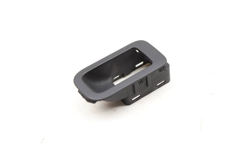 Trunk / Hatch Switch / Button Trim 8R0959829 — Used (SKU 495155)
