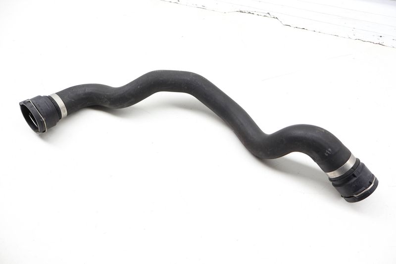 Upper Radiator Coolant Hose / Line 8R0121101T — Used (SKU 727489)