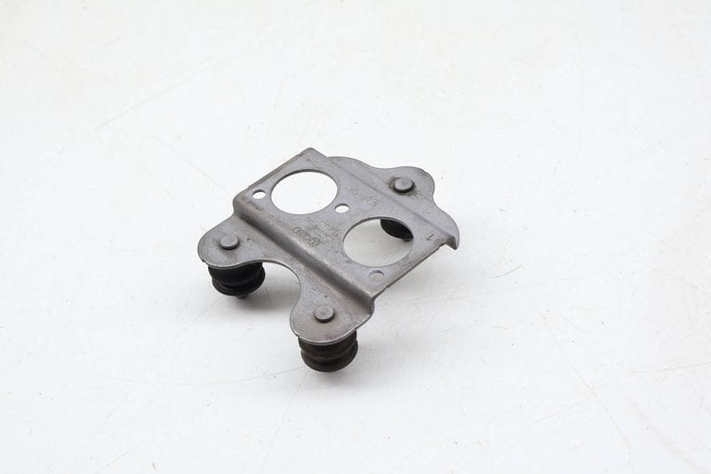 ABS Pump Mount Bracket 7L8614235 — Used (SKU 680778)