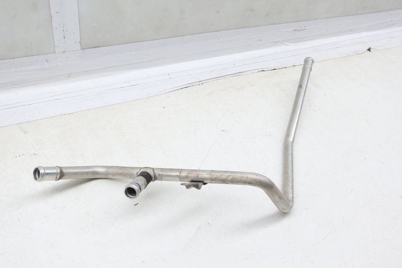 Coolant Return Line / Pipe 7L0819926AM — Used (SKU 680646)