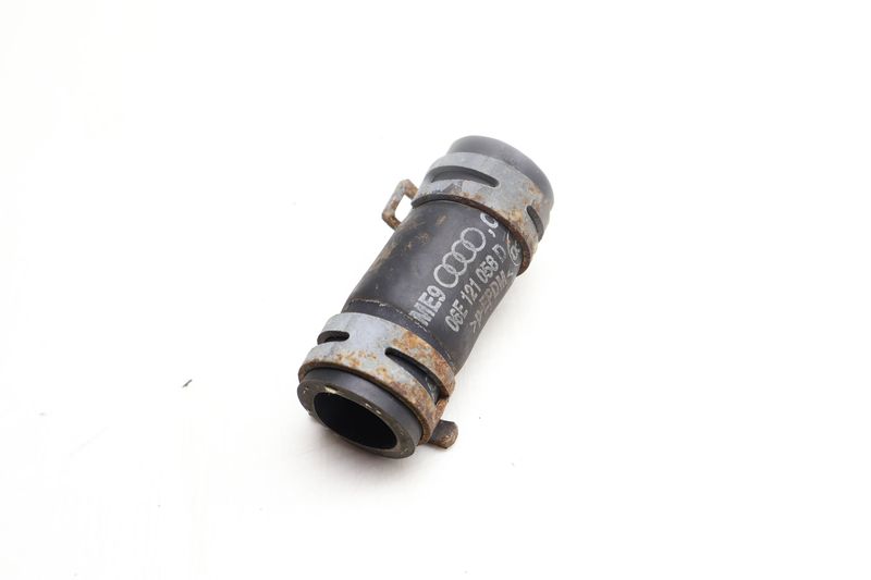 Coolant / Water Hose 06E121058D — Used (SKU 659992)