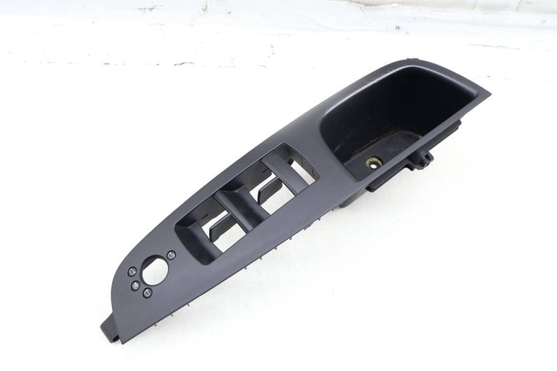 Door Panel Master Window Switch Trim / Bezel 4L1867171 — Used (SKU 659718)