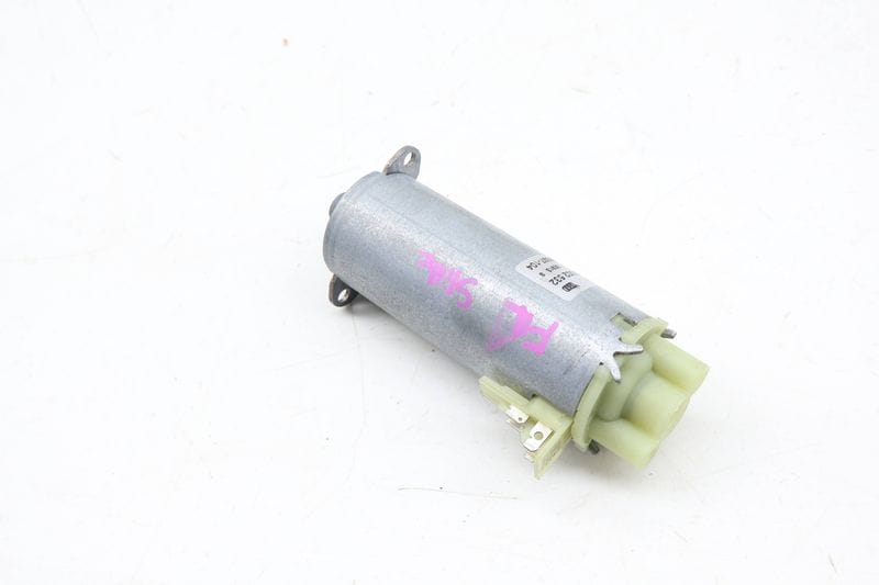 Slide / Longitudinal Seat Motor 8E0881183E — Used (SKU 680571)
