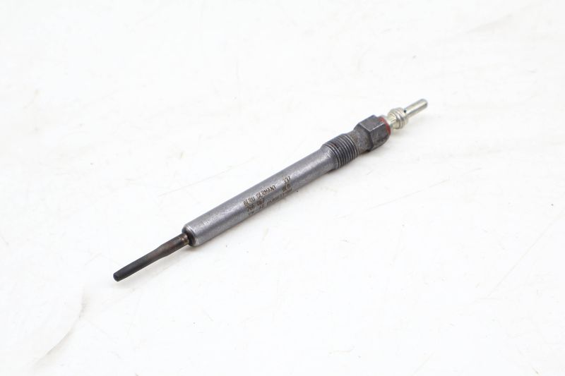 Glow Plug 059963319M — Used (SKU 680880)