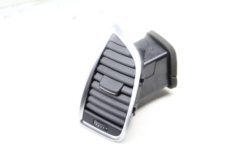 Dash Air Vent 4L0820901T — Used (SKU 659699)