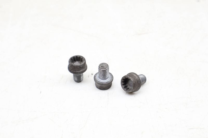 M8X12 Screw / Bolt Set (3) N91052201 — Used (SKU 680867)