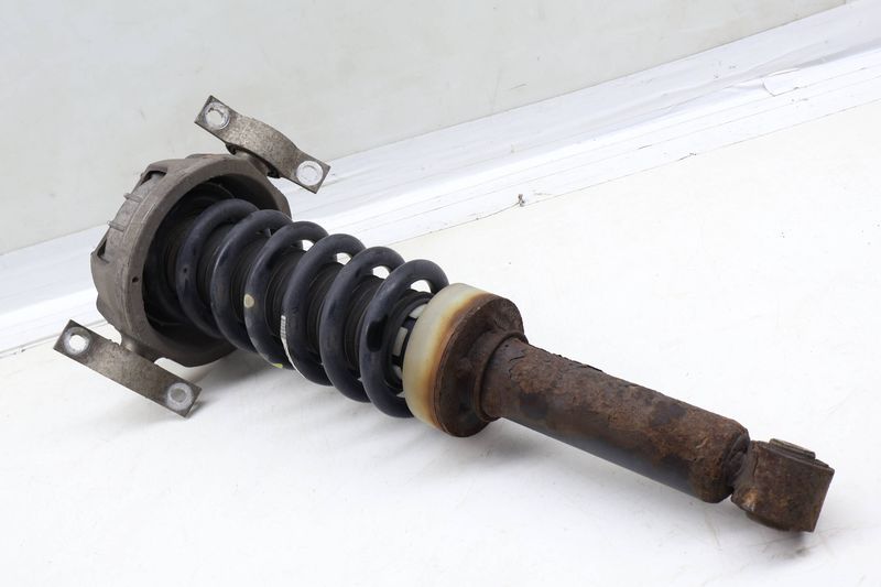 Strut / Spring Assembly 7L8513029K — Used (SKU 680718)