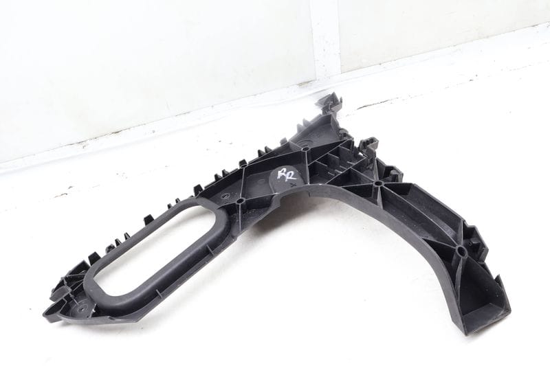 Bumper Guide / Bracket 4L0807454A — Used (SKU 660092)