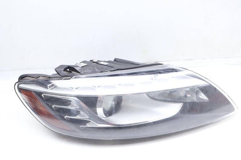 HID Xenon Headlight / Headlamp 4L0941004AK — Used (SKU 659749)