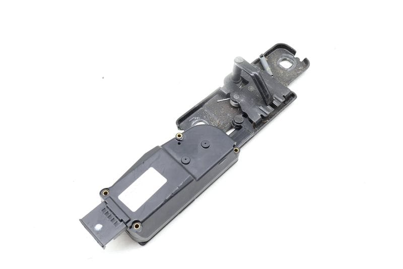 Trunk Latch Striker Plate / Motor 4F9827383E — Used (SKU 659886)