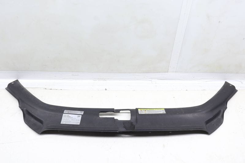 Upper Core / Radiator Support Cover 4L0807081 — Used (SKU 680754)