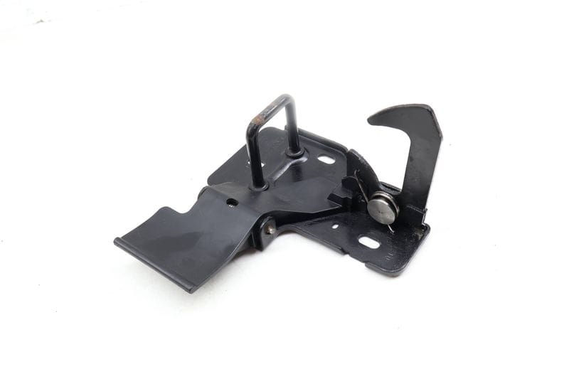 Upper Hood Latch / Lever 4L0823480A — Used (SKU 659893)