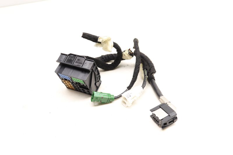 Radio / Stereo / CD Unit Wiring Connector / Pigtail — Used (SKU 501180)