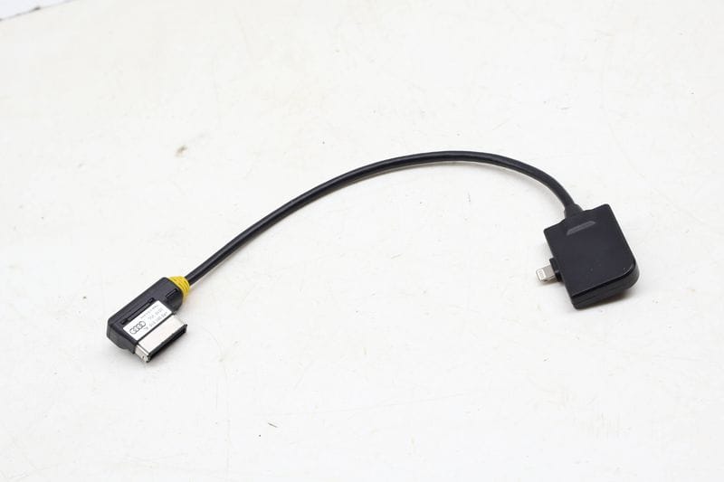 Apple Lightning Adapter / Cable 4F0051510AL — Used (SKU 698312)