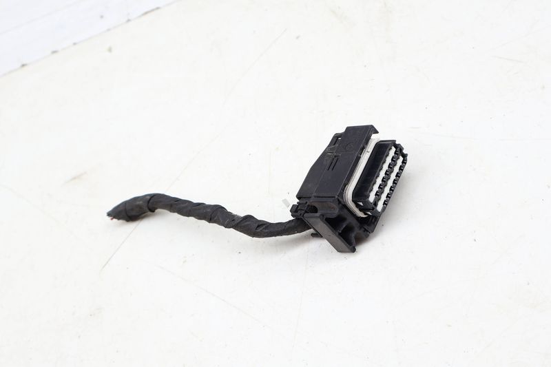 ECU / Engine Module Wiring Connector Pigtail (28-PIN) 1J0906379B — Used (SKU 698267)