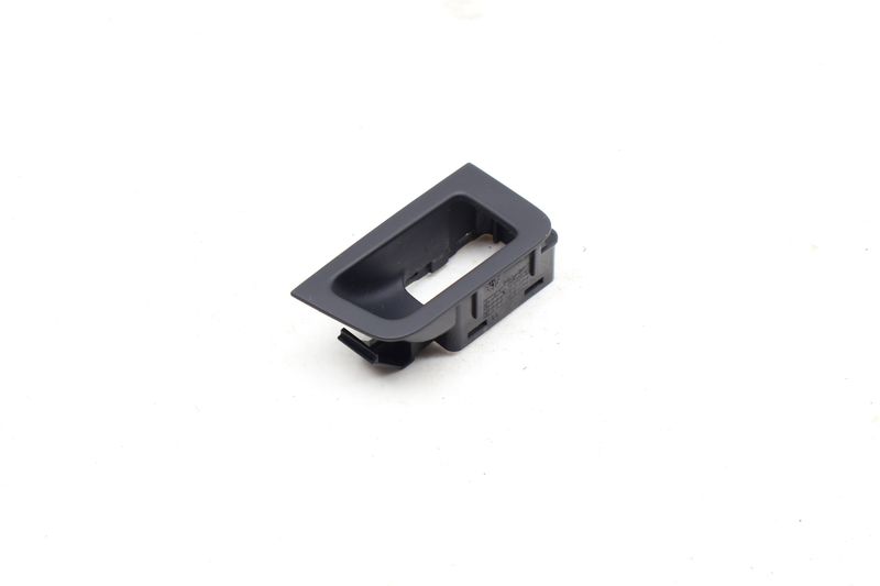 Door Switch Trim 4G1959829 — Used (SKU 698330)