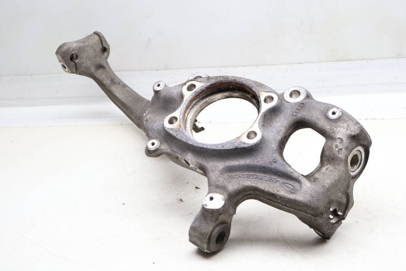 Spindle Knuckle / Wheel Bearing Housing 4G0407241C — Used (SKU 698596)