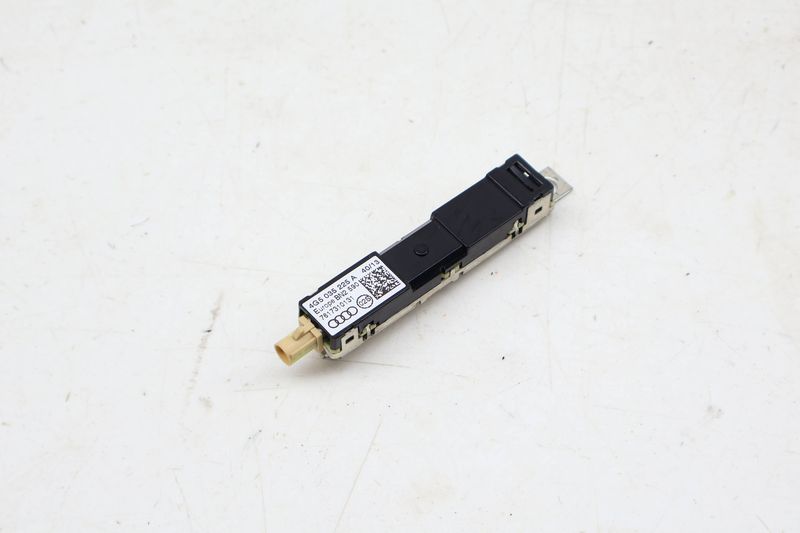 Lower Antenna Booster 4G5035225A — Used (SKU 698265)