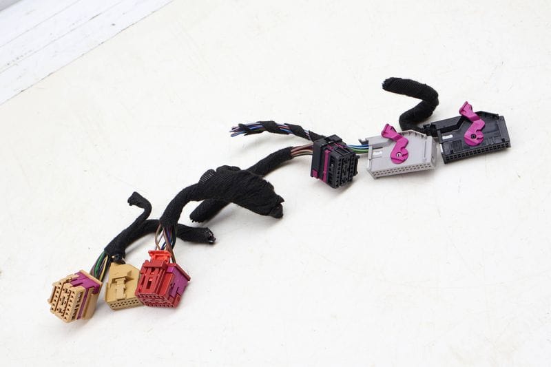 Onboard Supply Module Wiring Harness / Connector Set — Used (SKU 698277)