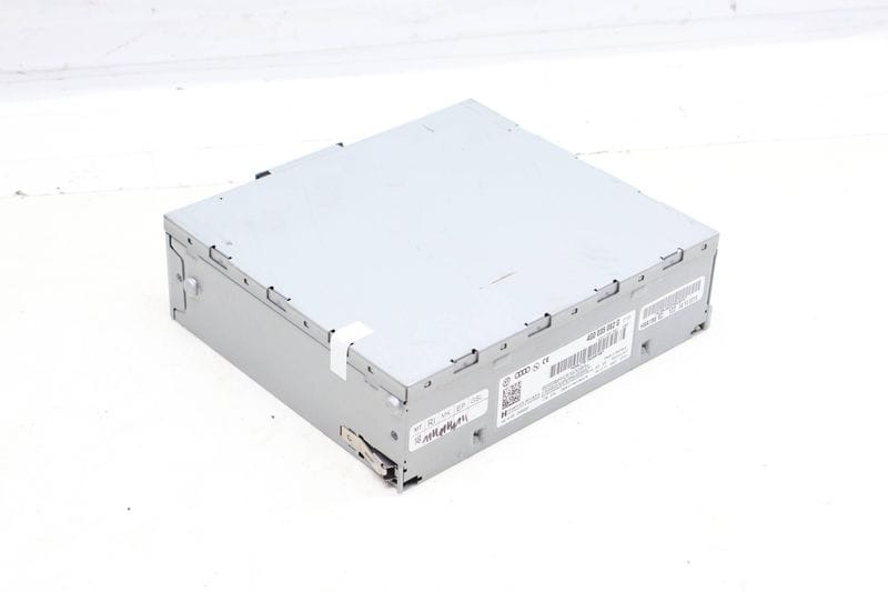 Radio Tuner Amplifier / Amp 4G0035082G — Used (SKU 698422)