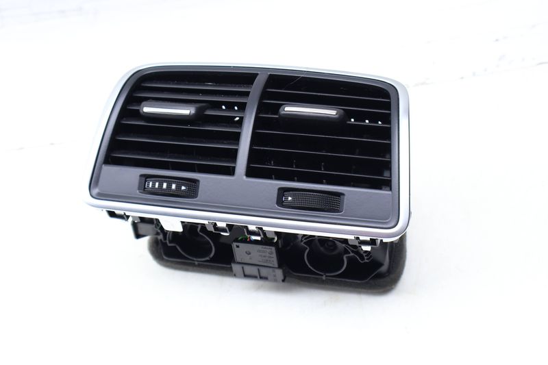 Center Console Air Vent 4G0819203A — Used (SKU 698361)