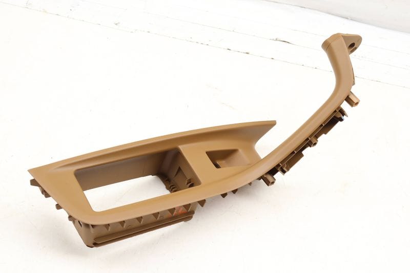 Door Handle Pull / Switch Trim 4G0867371 — Used (SKU 698377)