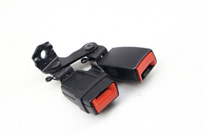 Seatbelt / Seat Belt Double Buckle Receiver 4G0857739 — Used (SKU 698429)