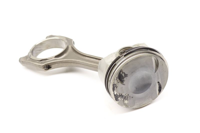 Piston w/ Connecting Rod 079107066DT — Used (SKU 569471)