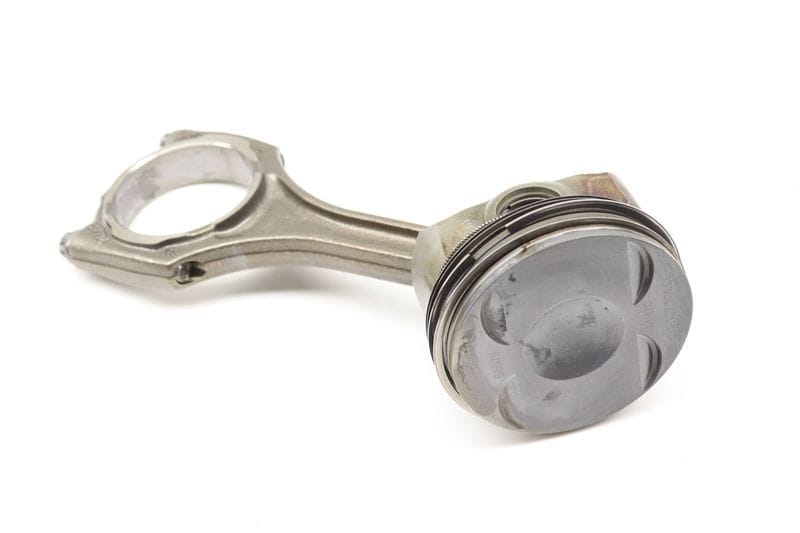 Piston w/ Connecting Rod 079107066DT — Used (SKU 569472)