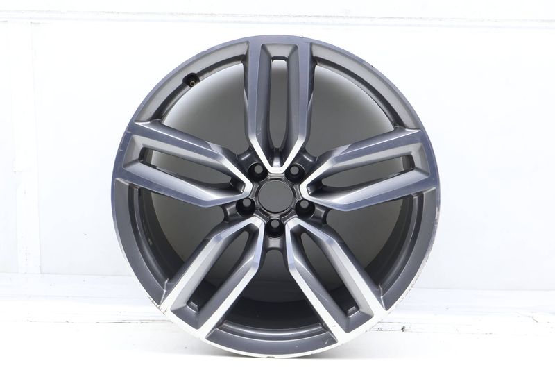 21" Inch Alloy Rim / Wheel 8R0601025AM — Used (SKU 688055)